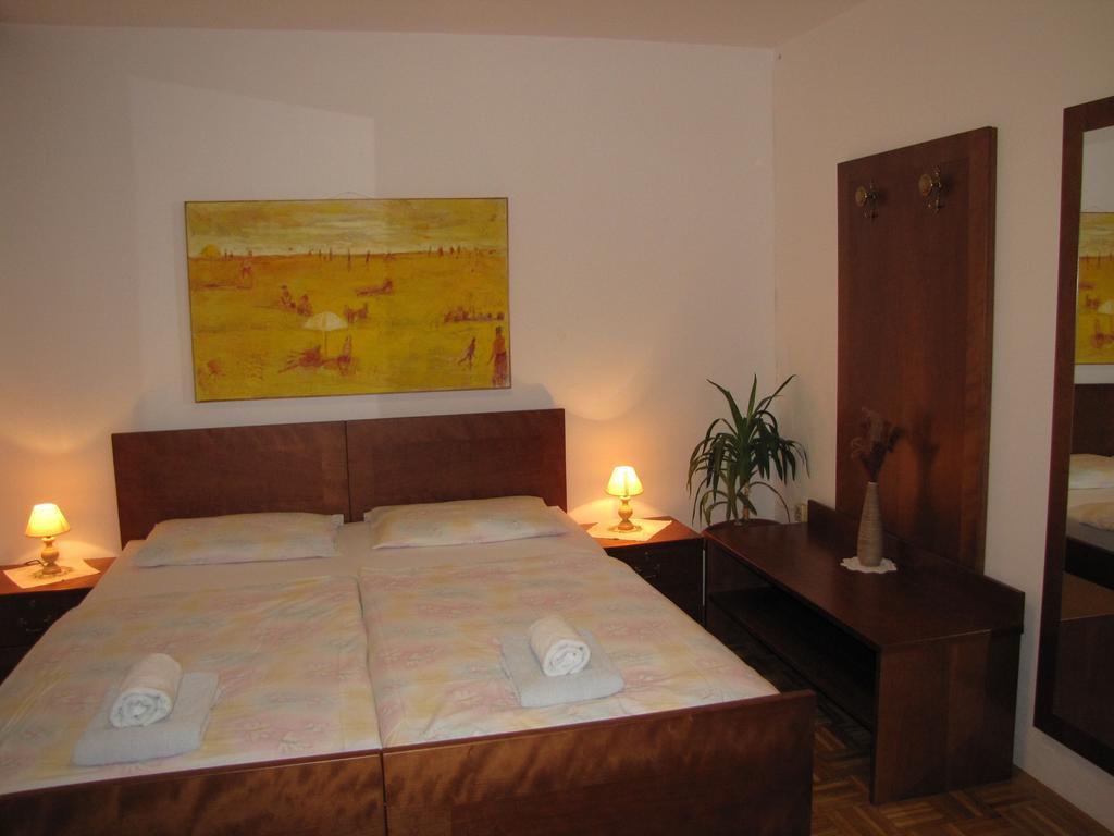 Guesthouse Zorko Gostilna Domen Šmarješke Toplice Zewnętrze zdjęcie