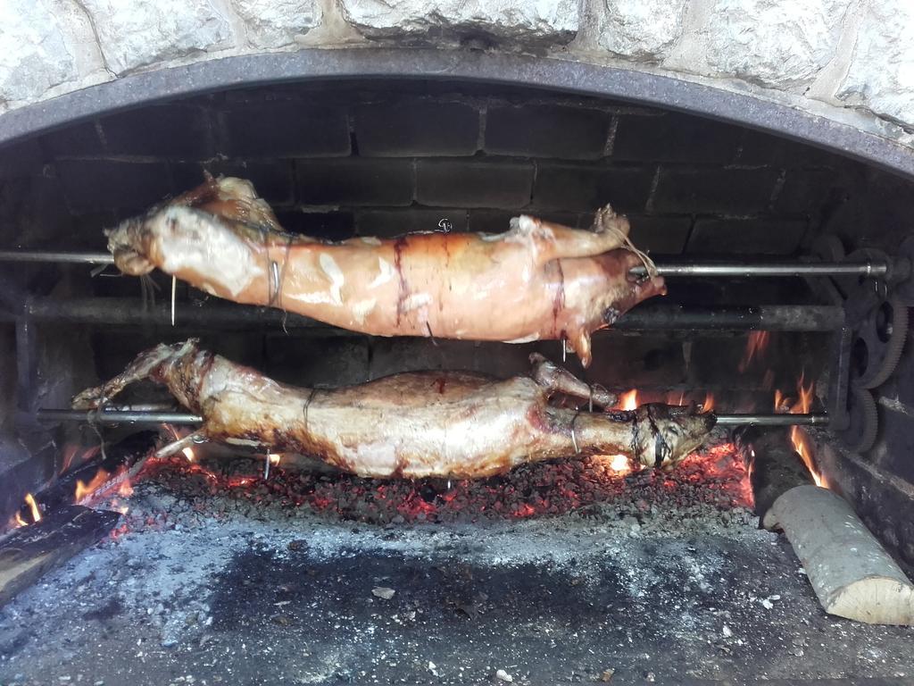 Guesthouse Zorko Gostilna Domen Šmarješke Toplice Zewnętrze zdjęcie